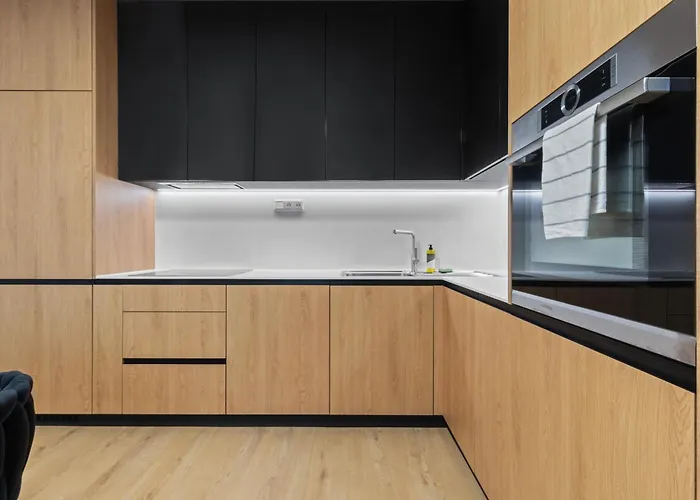 Lam Danubius - Free Parking - Balcony - Ac