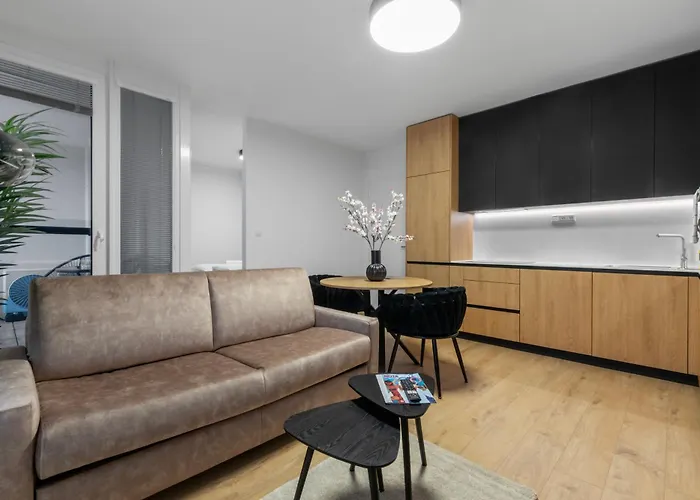 Lam Danubius - Free Parking - Balcony - Ac